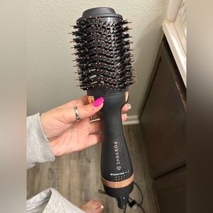 FoxyBae styling tool